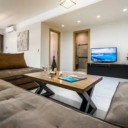 Lemar Luxury * Hersonissos (Crete)