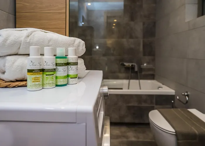 Lemar Luxury Херсониссос